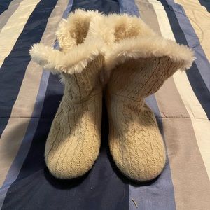 Vionic Kari - Women's Slipper Boot - Size 7